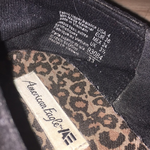 Black Flats - Picture 2 of 2